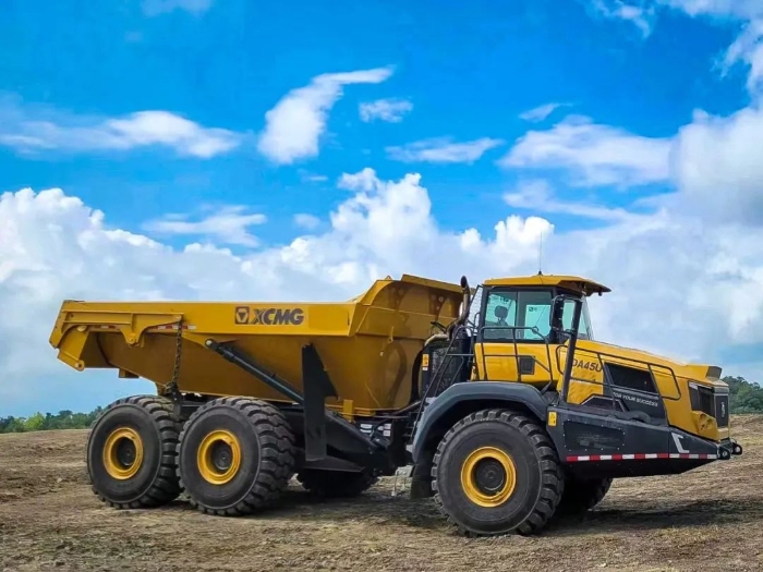 徐工大型露天矿山“绿色化智慧化施工成套解决方案”